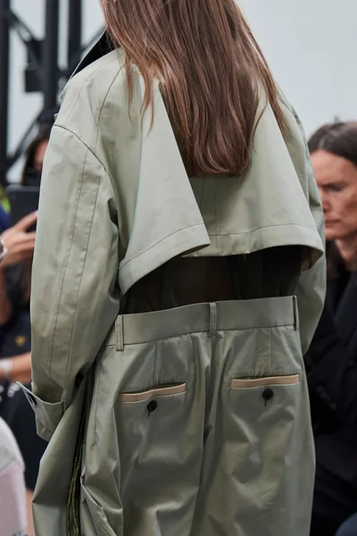 Look 24